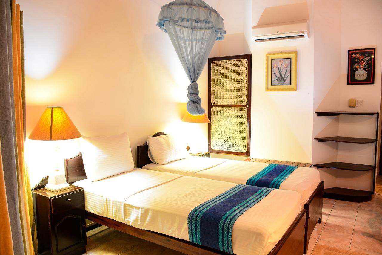 Ranmal Beach Hotel Hikkaduwa Chambre photo