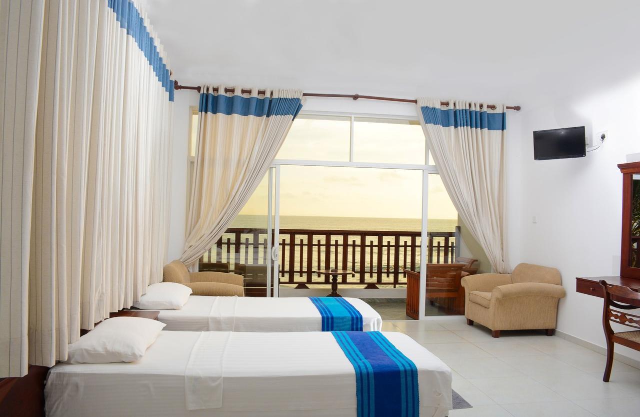 Ranmal Beach Hotel Hikkaduwa Extérieur photo