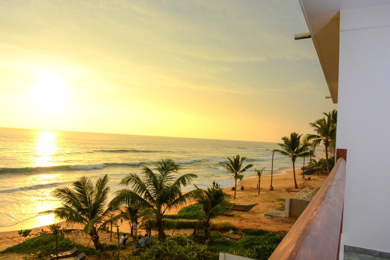Ranmal Beach Hotel Hikkaduwa Extérieur photo