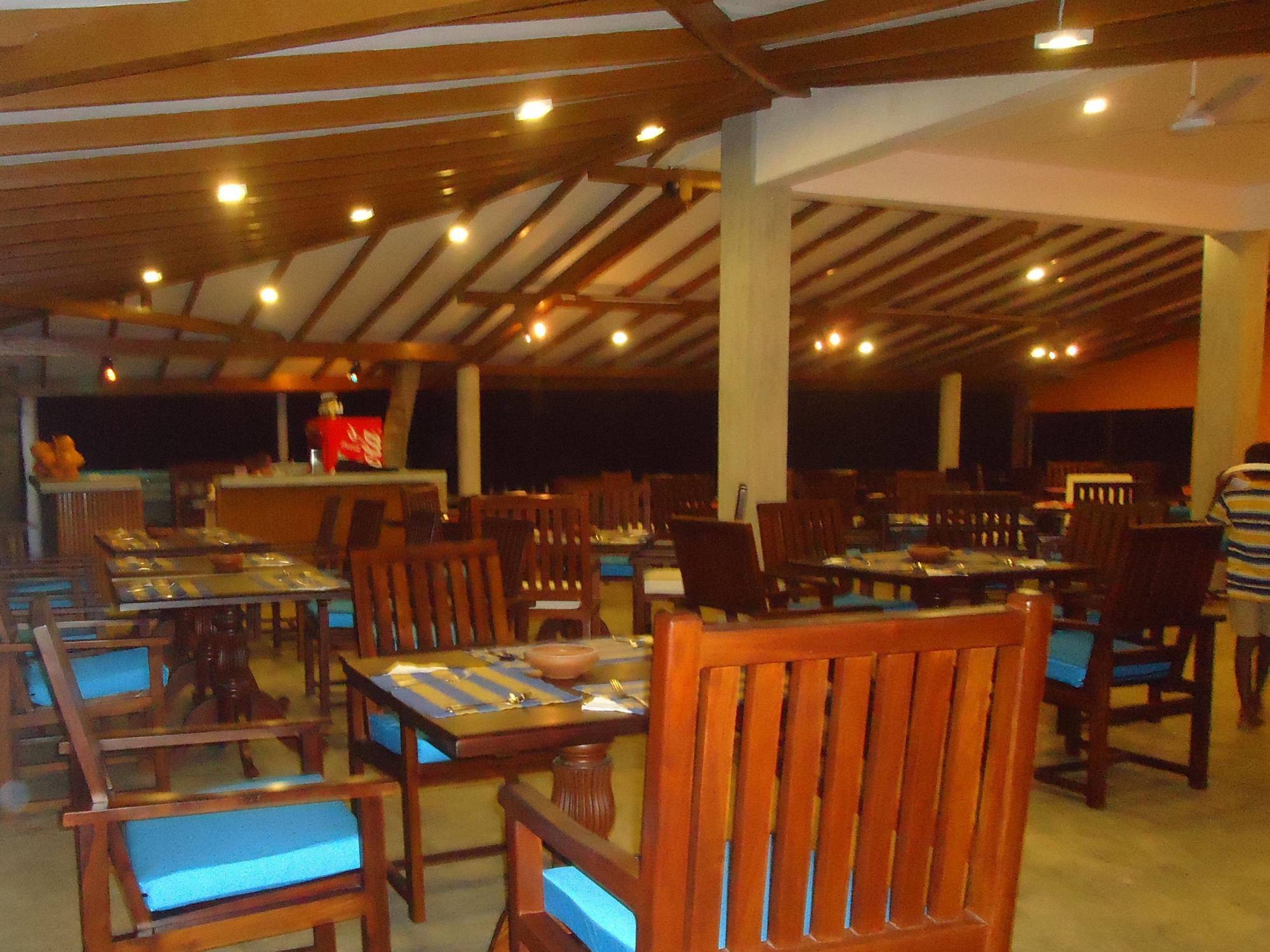 Ranmal Beach Hotel Hikkaduwa Extérieur photo