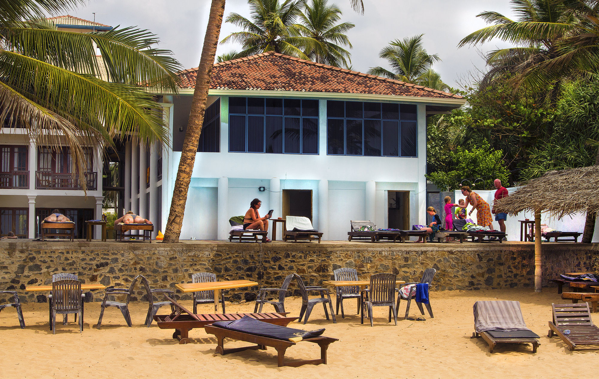 Ranmal Beach Hotel Hikkaduwa Extérieur photo